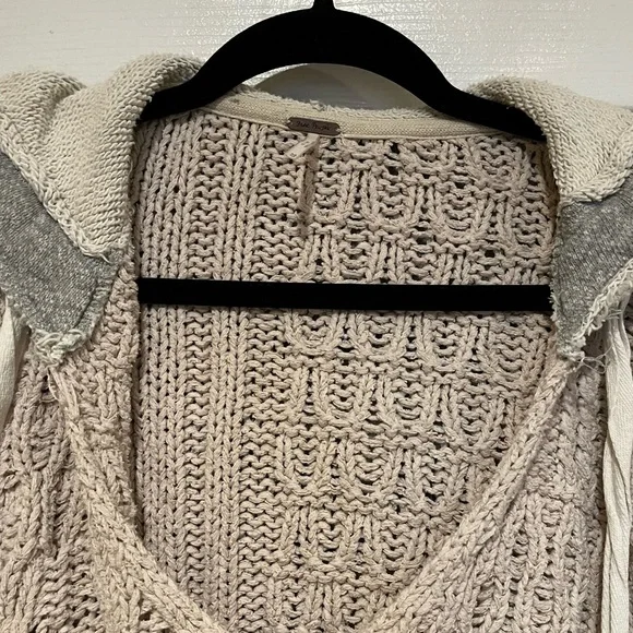 Free people sweater. - Picture 3 of 4